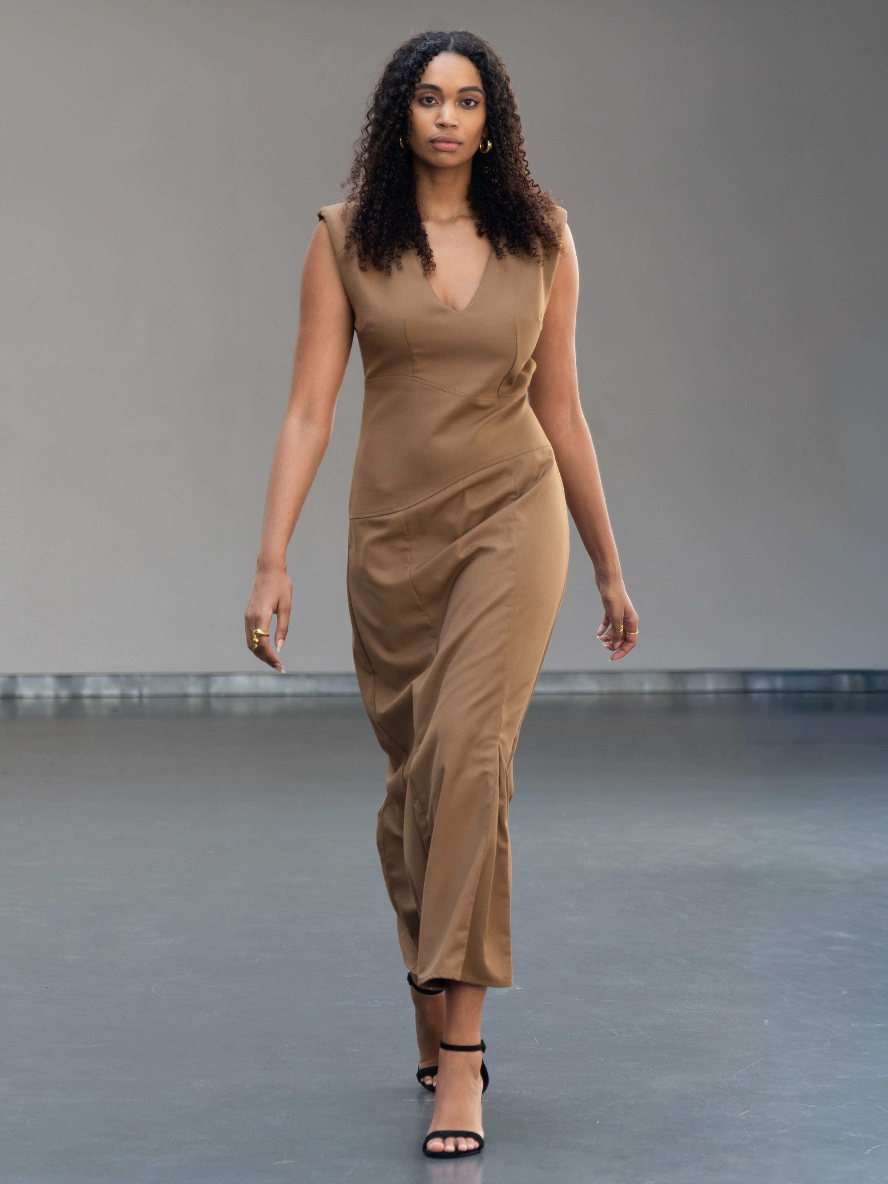 POISE Robe