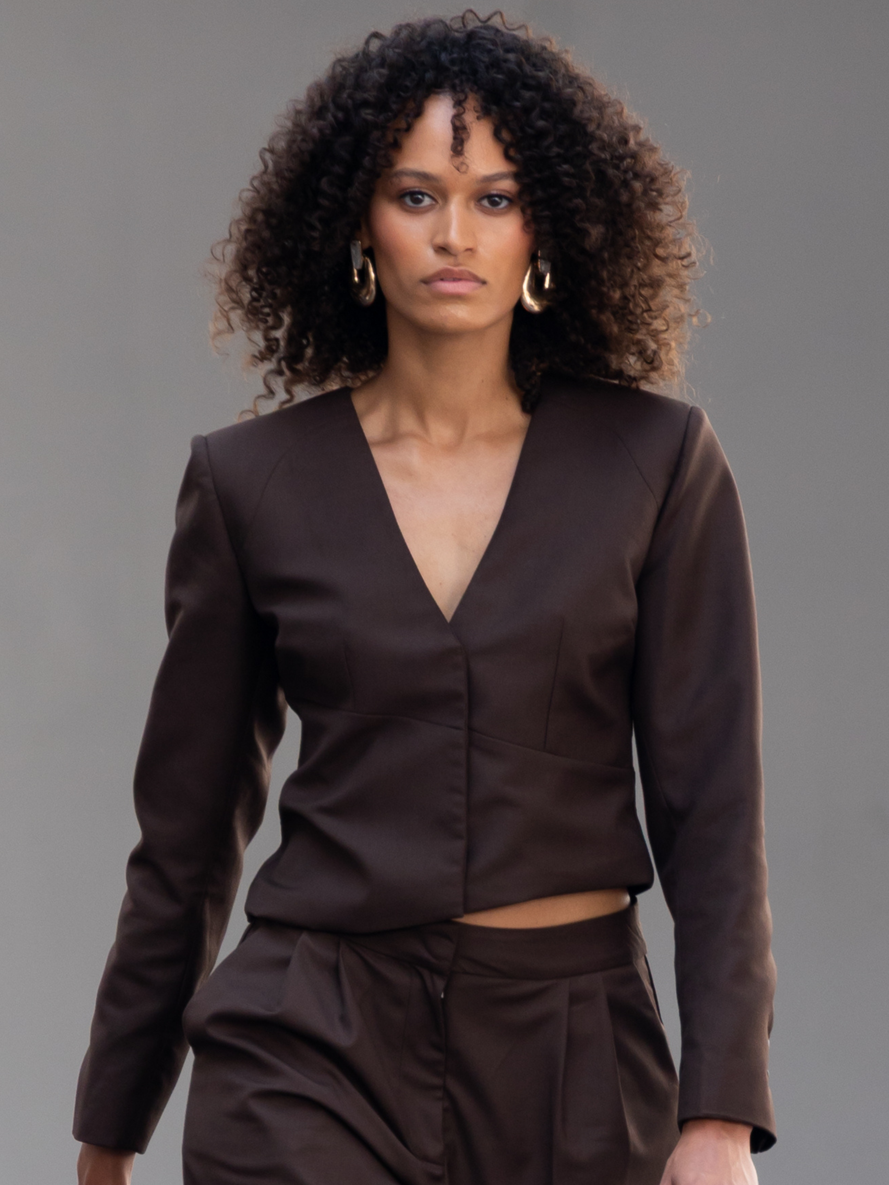 POISE Blazer Court